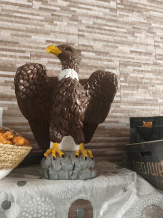 Figura Águila Pintada a Mano