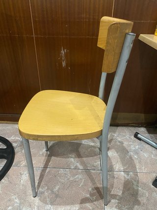 Lote 5 Sillas Madera y Metal