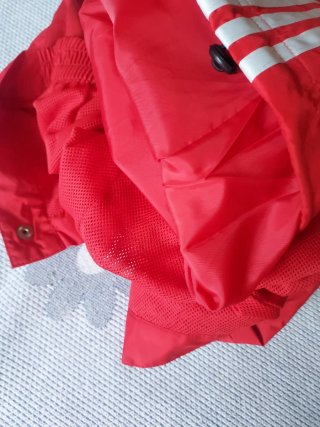 Bermuda Adidas Roja talla de niño 12 años