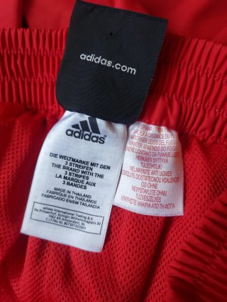 Bermuda Adidas Roja talla de niño 12 años