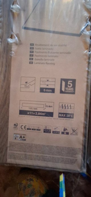 Tarima flotante AC3 suelo laminado