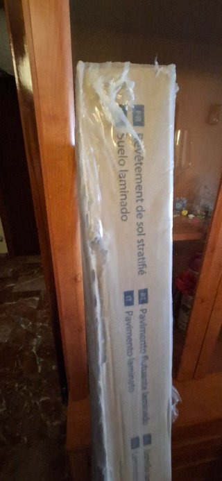 Tarima flotante AC3 suelo laminado