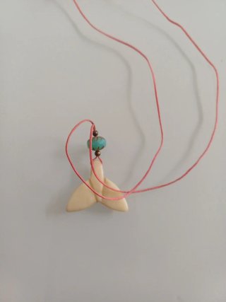 Collar Hueso de Ballena con Cuentas