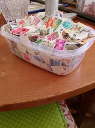 Lotto 200g francobolli misti