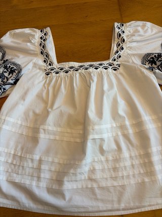 Blusa Pedro del Hierro bordada Talla M