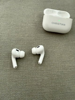 Apple AirPods Pro 2