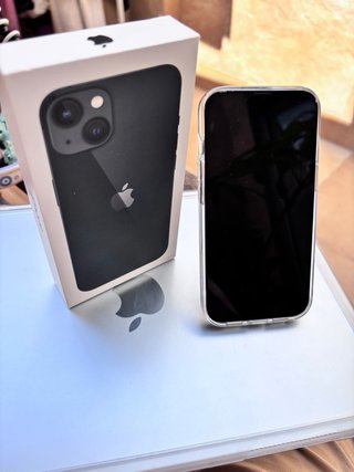 iPhone 13 Apple