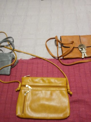 Lote 4 bolsos por 15€, uno 5€