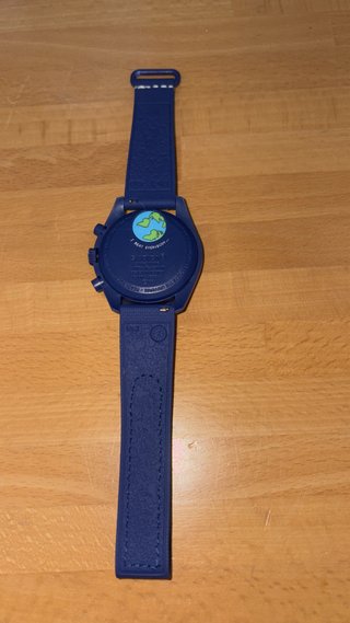 Omega x Swatch Mission to Earthphase Moonshine Gol