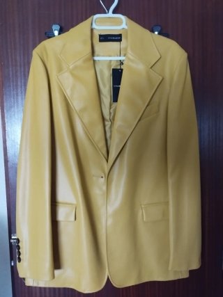 Chaqueta de cuero amarillo mostaza