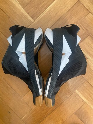 Zapatillas Nike Go FlyEase Negras y Blancas