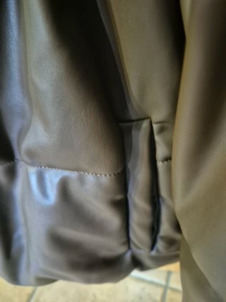 Chaqueta acolchada efecto piel