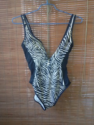 Bañador mujer cebra con cremallera
