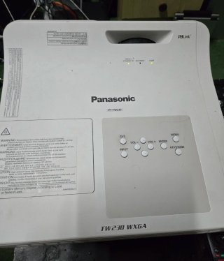 Proyector Panasonic Tiro Corto