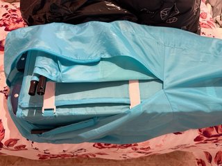 Cuna de viaje azul asalvo
