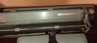 Máquina de escribir Olivetti Lexicon 80