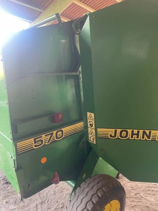 Rotoempacadora John Deere 570