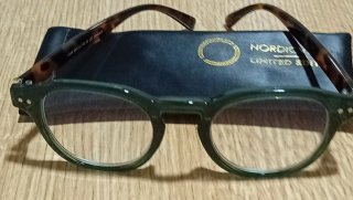 Vendo 2 Pares Gafas Presbicia +3. Regalo una.