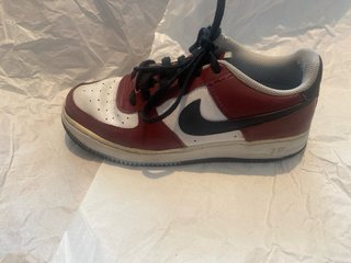 Nike Air Force 1 Granates Negras Blancas