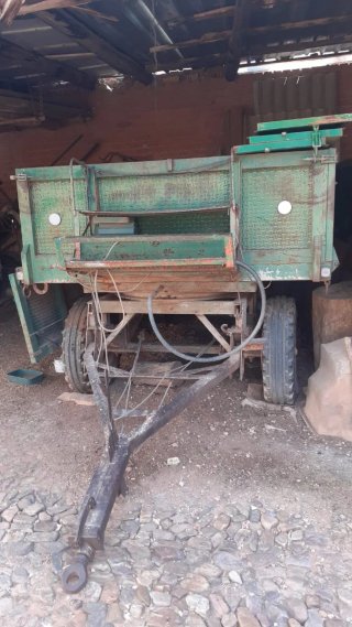 Remolque Tractor basculante.
