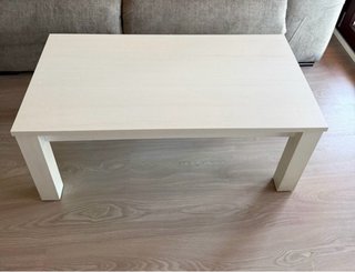 Mesa comedor y estantería salón
