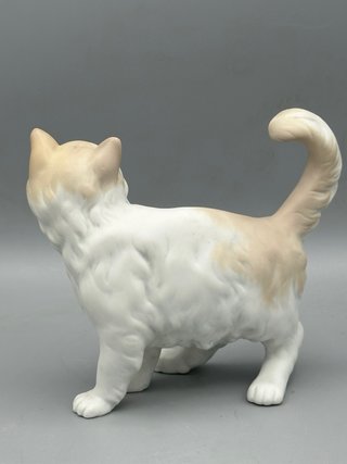 REF: 01010130.06 “GATO CAMINANDO” LLADRÓ