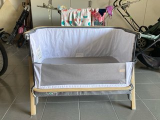 Cuna colecho Cozee gris y madera