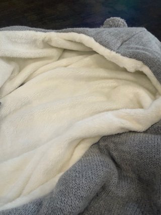 Saco para bebé gris con forro de peluche