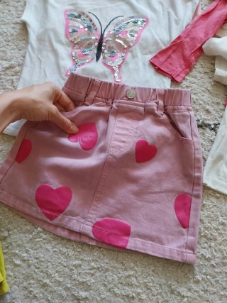 Lote Ropa Niña Camisetas y Faldas 4 a 5 años