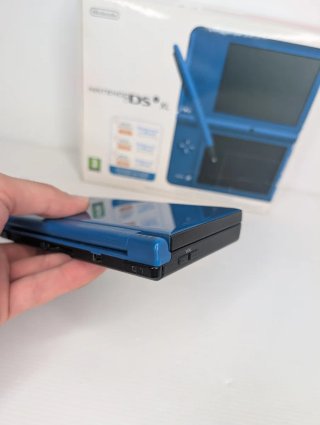 Nintendo DSi XL Blu Scatola