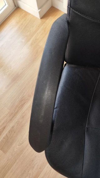 Silla de oficina negra