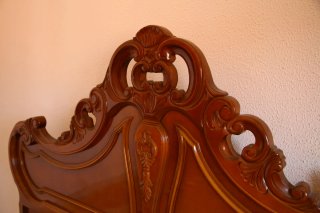 Cama antigua madera labrada 135cm