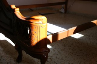 Cama antigua madera labrada 135cm