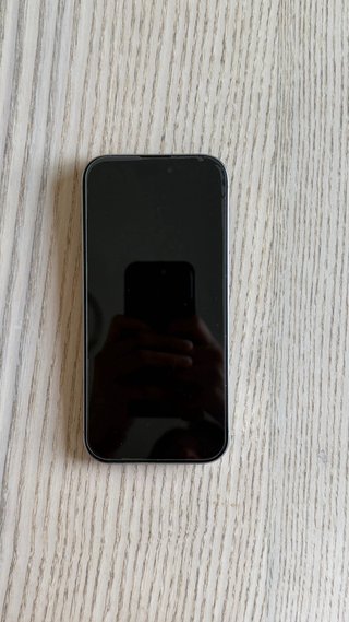 iPhone 16 Pro Apple