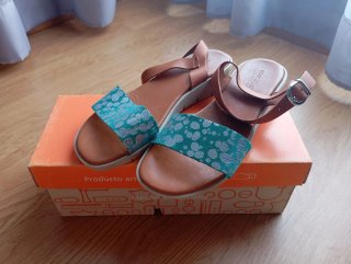 Sandalias Marrones y Turquesa Talla 37