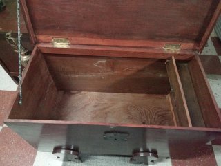 Baúl antiguo de madera