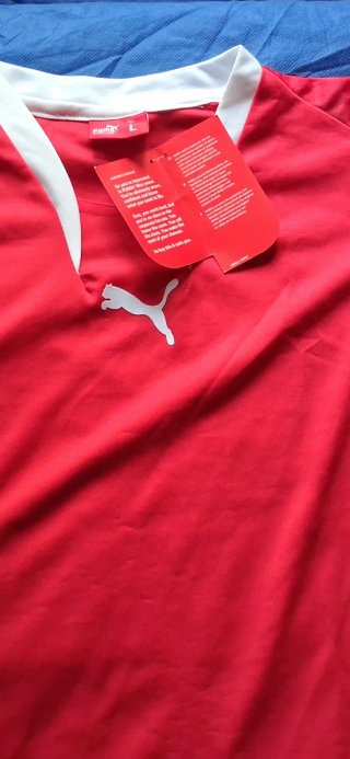 Camiseta Puma Talla L con etiqueta