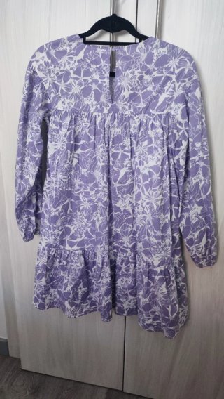 Vestido estampado morado y blanco