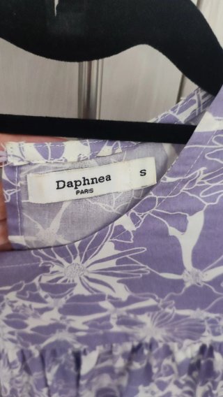 Vestido estampado morado y blanco