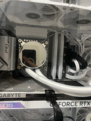 PC Gaming Blanco con RGB