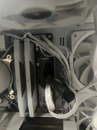 PC Gaming Blanco con RGB