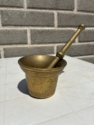 Mortaio e pestello in bronzo massiccio