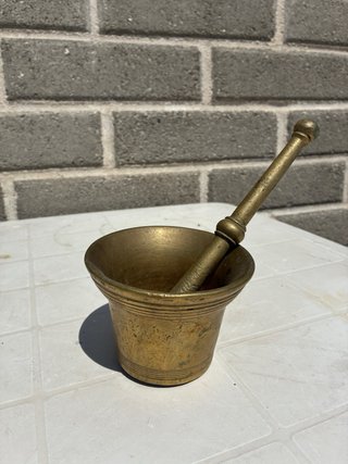 Mortaio e pestello in bronzo massiccio