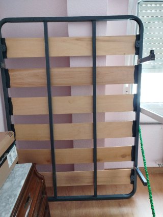 Somier con patas metálicas y de madera 135// 190