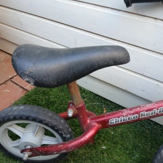 Bicicleta de equilibrio Chicco Roja