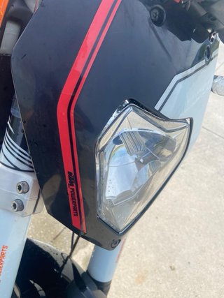 KTM Duke 125cc Naranja/Blanca
