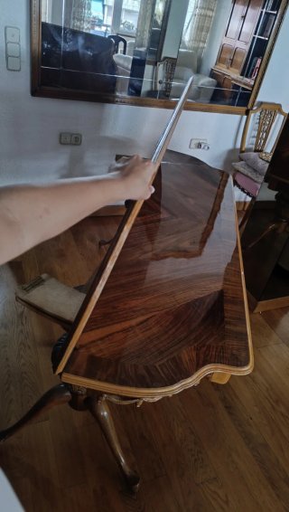 Mesa de salón extensible de madera