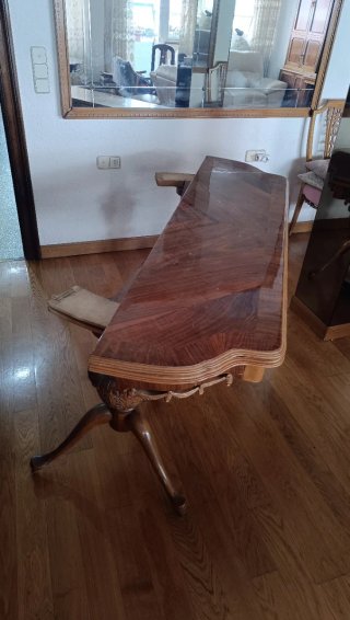 Mesa de salón extensible de madera