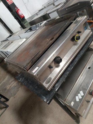 PLANCHA PROFESIONAL GRANDE 80X75X30