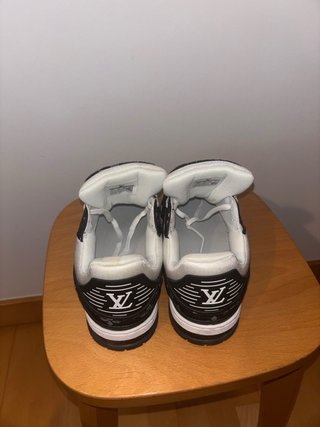 Zapatillas Louis Vuitton Blancas y Negras